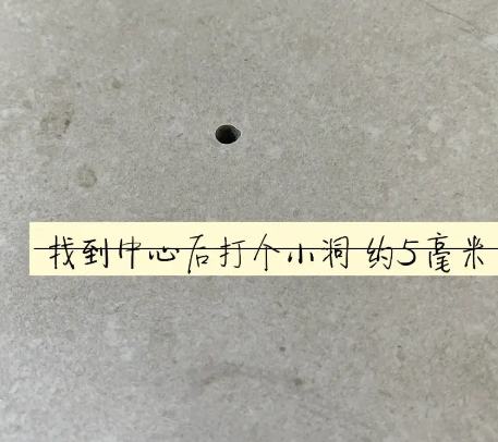 沾化瓷砖空鼓维修公司专业解答在瓷砖铺贴过程中，如果砂料搅拌不均匀，将会带来以下问题